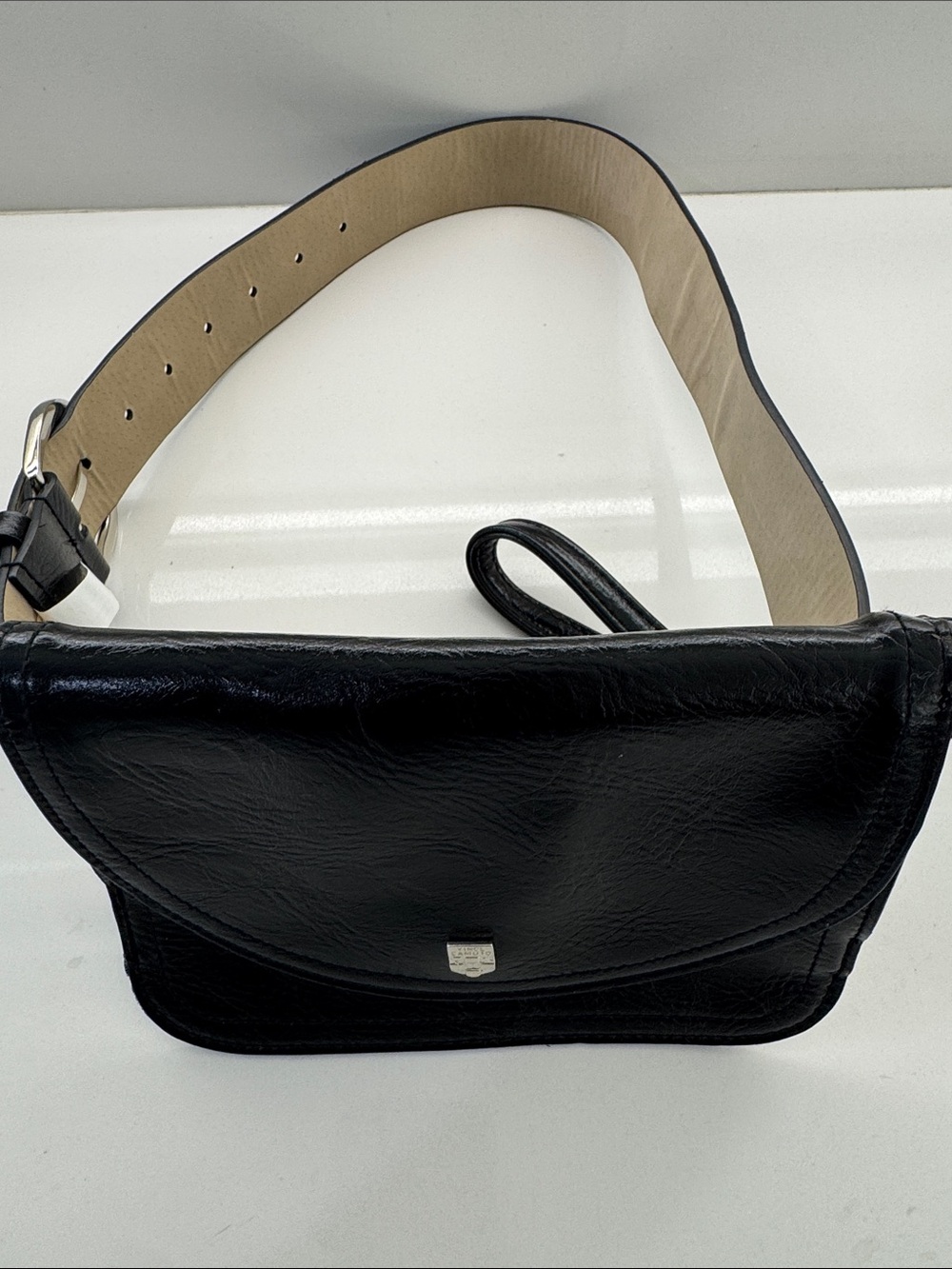 Vince Camuto Black Leather Crossbody Bag with Contrast Strap